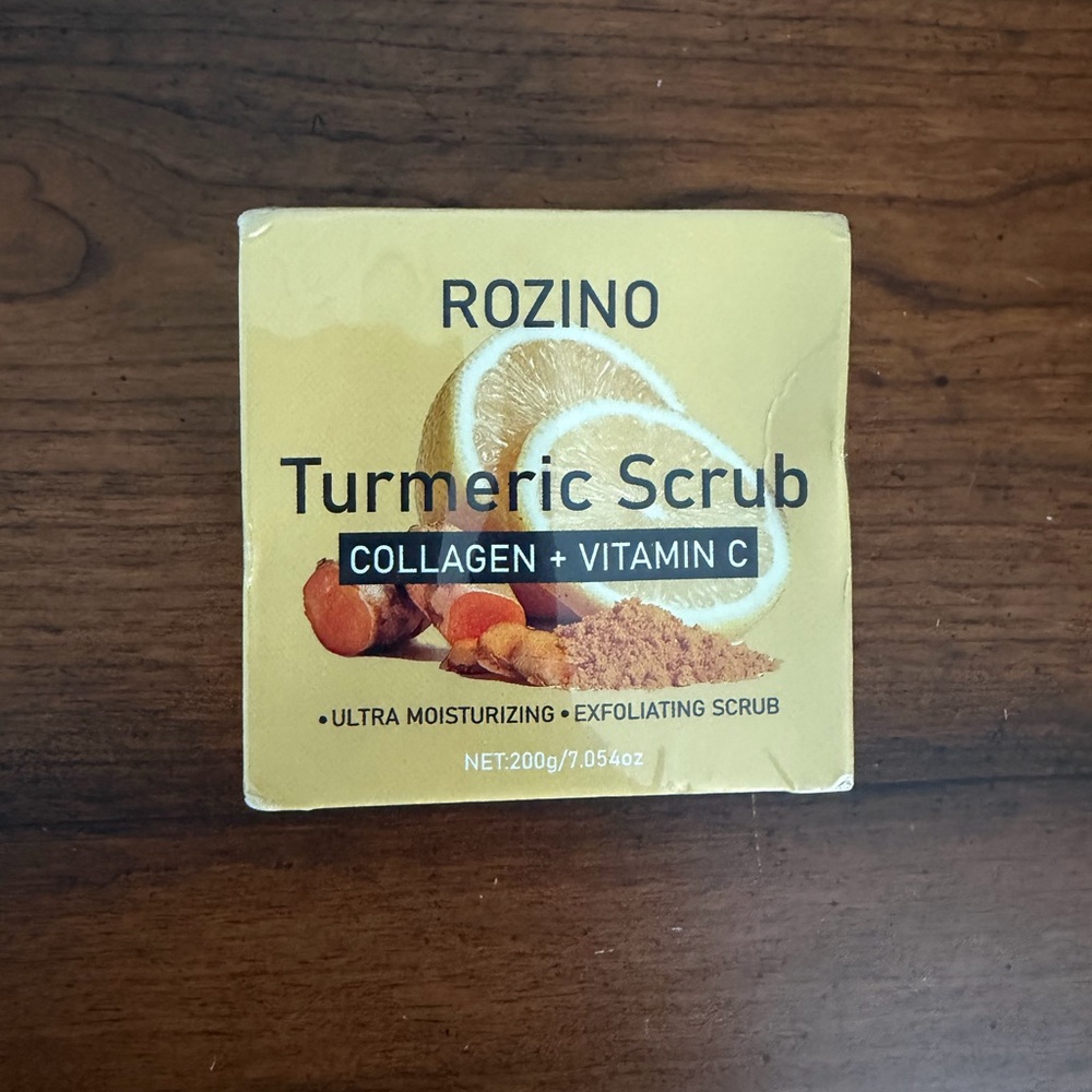 Rozino Turmeric Scrub with Collagen and Vitamin C